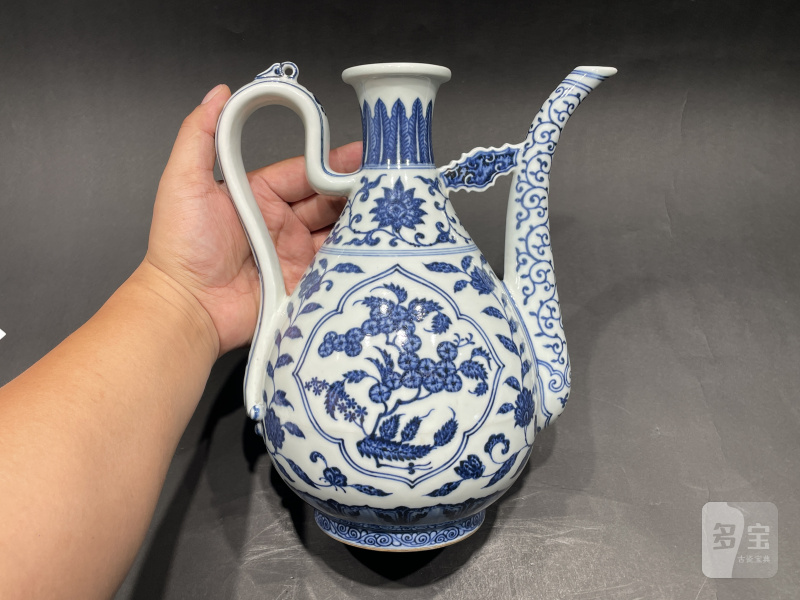 清乾隆 仿永乐青花开光花果纹执壶 - 图4
